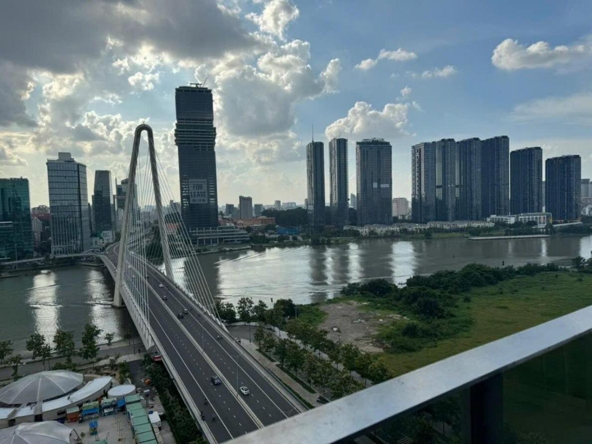 Appartement 6 Star Skyvilla 4br 180m2 Riverfront D1 Panoramic Hô Chi Minh-Ville
